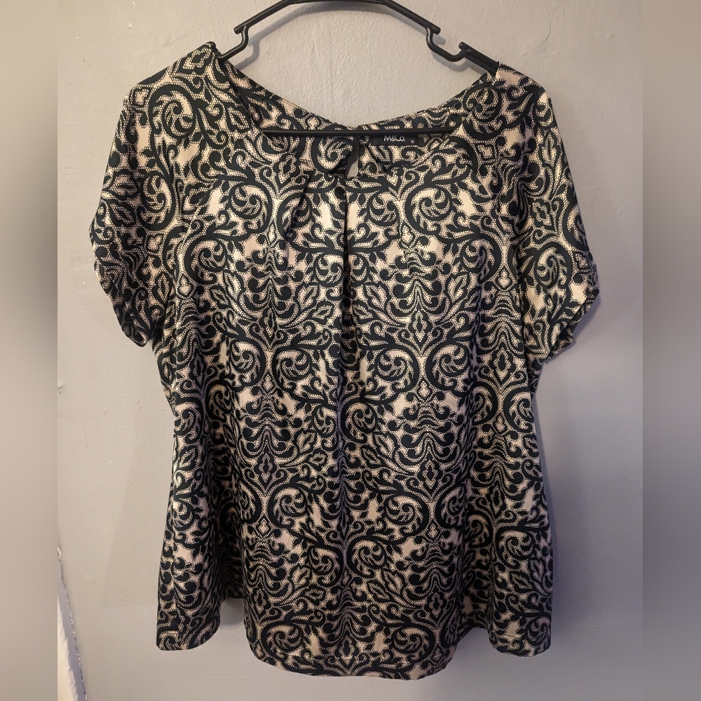 M&Co blouse size 16